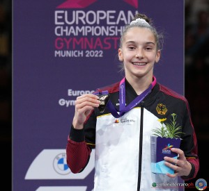 podium ph simone ferraro sfa02317 copia